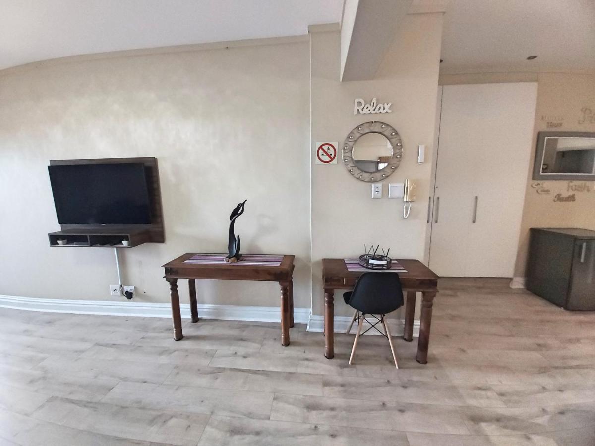 Whale Rock, Modern Beachfront Apartment Margate Extérieur photo